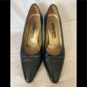 Bottega Veneta Navy Blue Heels size 7B